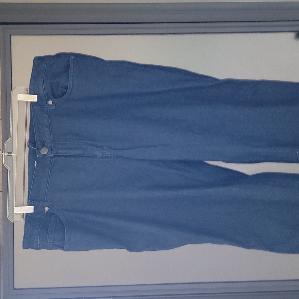 NWT The Avenue Broadway Straight Leg Jeans 22WP